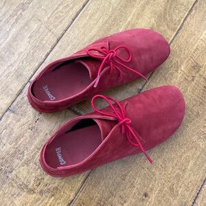 Red nubuck leather Camper chukka women’s size 40 shoes.